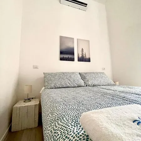 Apulia Holidays شقة *